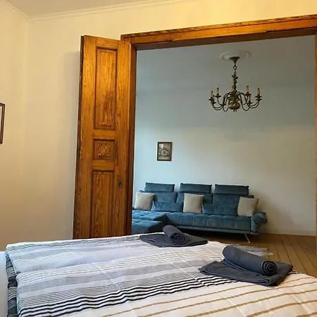 Stadtwohnung Im Altbaustil *